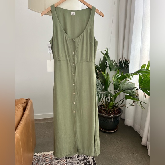NWT Aritzia Joyce Button Front Midi Dress - Picture 2 of 5